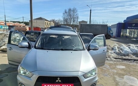 Mitsubishi Outlander III рестайлинг 3, 2010 год, 1 070 000 рублей, 12 фотография