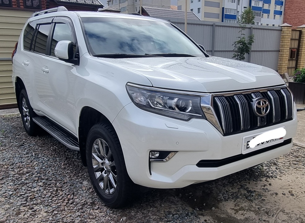 Toyota Land Cruiser Prado 150 рестайлинг 2, 2020 год, 7 300 000 рублей, 15 фотография