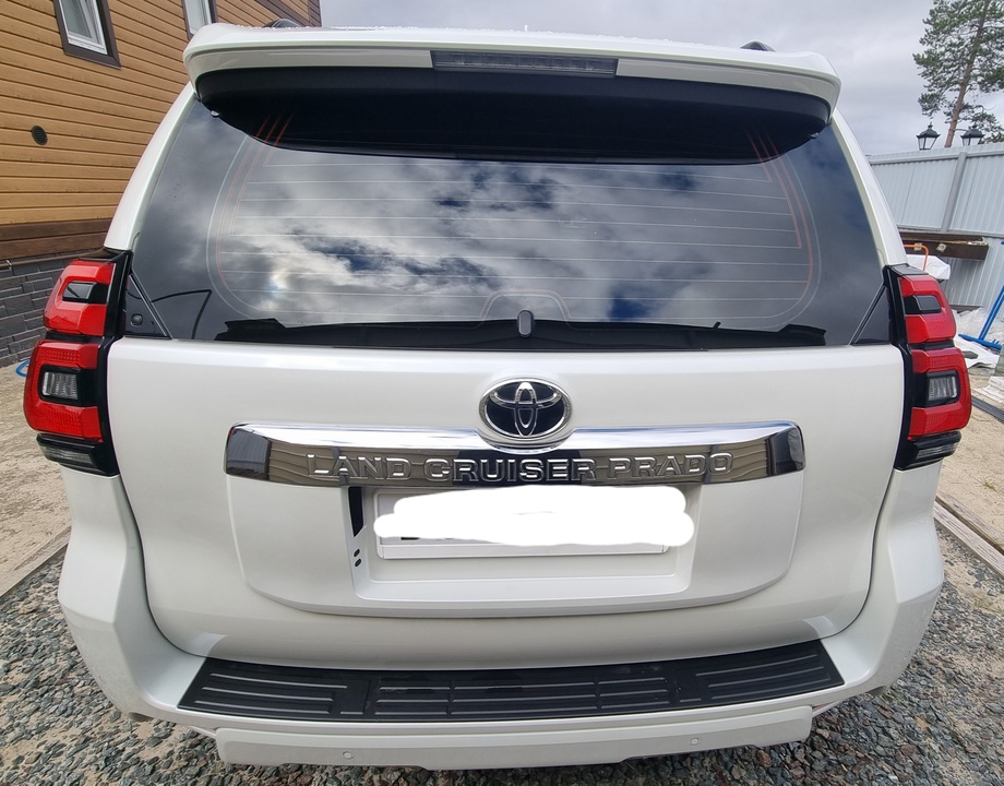 Toyota Land Cruiser Prado 150 рестайлинг 2, 2020 год, 7 300 000 рублей, 16 фотография