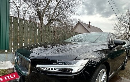 Volvo S90 II рестайлинг, 2021 год, 4 600 000 рублей, 1 фотография