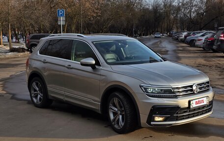 Volkswagen Tiguan II, 2019 год, 3 550 000 рублей, 3 фотография