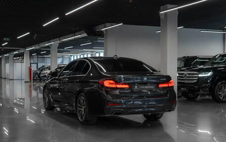 BMW 5 серия, 2022 год, 5 700 000 рублей, 4 фотография