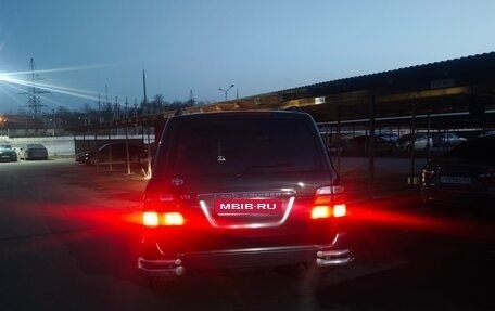 Toyota Land Cruiser 100 рестайлинг 2, 1998 год, 23 фотография