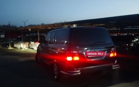 Toyota Land Cruiser 100 рестайлинг 2, 1998 год, 22 фотография