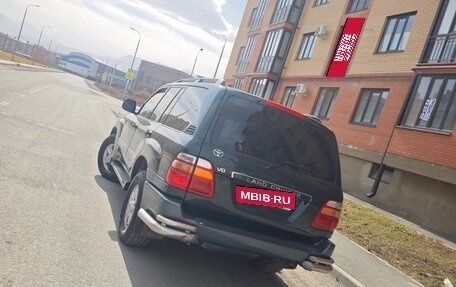 Toyota Land Cruiser 100 рестайлинг 2, 1998 год, 17 фотография