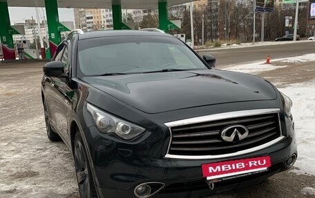 Infiniti FX II, 2012 год, 1 500 000 рублей, 2 фотография