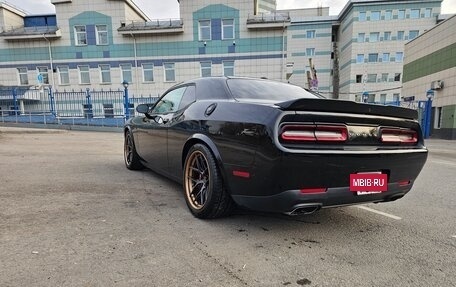 Dodge Challenger III рестайлинг 2, 2019 год, 4 900 000 рублей, 7 фотография