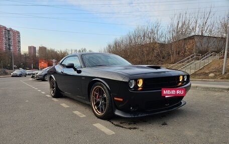 Dodge Challenger III рестайлинг 2, 2019 год, 4 900 000 рублей, 3 фотография
