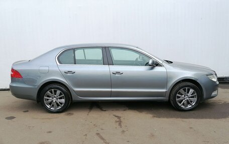 Skoda Superb III рестайлинг, 2012 год, 1 180 000 рублей, 4 фотография