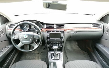 Skoda Superb III рестайлинг, 2012 год, 1 180 000 рублей, 11 фотография