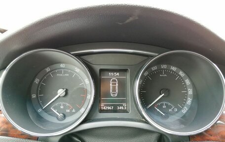 Skoda Superb III рестайлинг, 2012 год, 1 180 000 рублей, 14 фотография