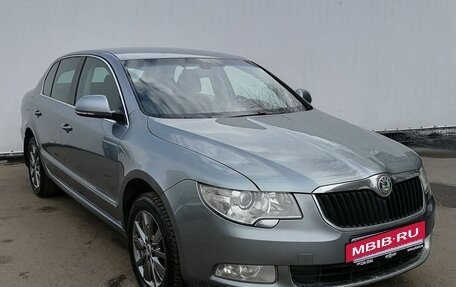Skoda Superb III рестайлинг, 2012 год, 1 180 000 рублей, 3 фотография