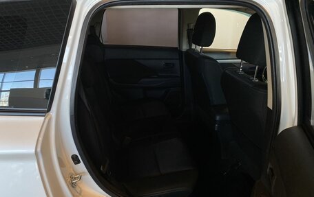 Mitsubishi Outlander III рестайлинг 3, 2017 год, 2 100 000 рублей, 34 фотография