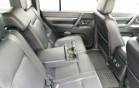 Mitsubishi Pajero IV, 2011 год, 2 100 000 рублей, 10 фотография