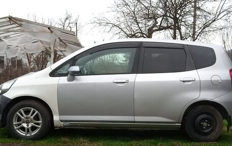 Honda Fit III, 2001 год, 300 000 рублей, 3 фотография