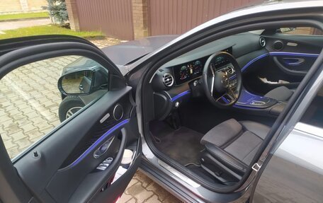Mercedes-Benz E-Класс, 2021 год, 4 300 000 рублей, 4 фотография