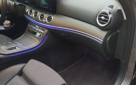 Mercedes-Benz E-Класс, 2021 год, 4 300 000 рублей, 9 фотография