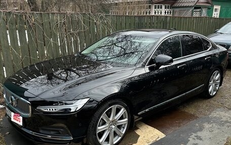 Volvo S90 II рестайлинг, 2021 год, 4 600 000 рублей, 2 фотография