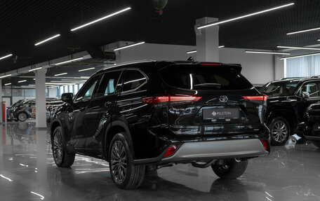 Toyota Highlander, 2026 год, 6 000 000 рублей, 4 фотография