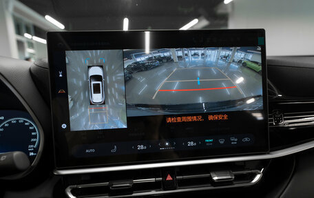 Toyota Highlander, 2026 год, 6 000 000 рублей, 23 фотография