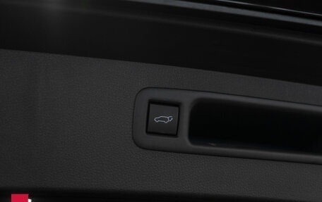 Toyota Highlander, 2026 год, 6 000 000 рублей, 28 фотография