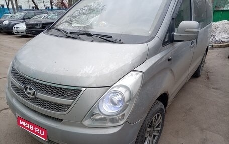 Hyundai Grand Starex Grand Starex I рестайлинг 2, 2015 год, 2 330 000 рублей, 1 фотография