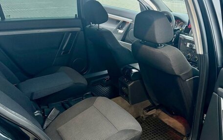 Opel Vectra C рестайлинг, 2005 год, 550 000 рублей, 2 фотография