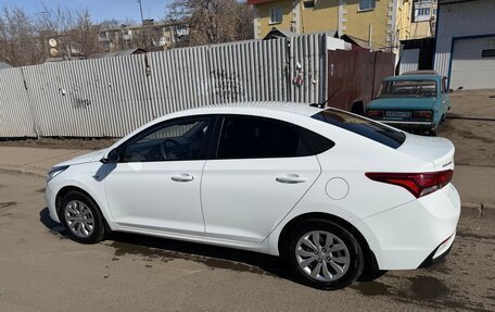 Hyundai Solaris II рестайлинг, 2018 год, 1 500 000 рублей, 6 фотография