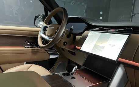 Land Rover Range Rover IV рестайлинг, 2025 год, 24 500 000 рублей, 38 фотография