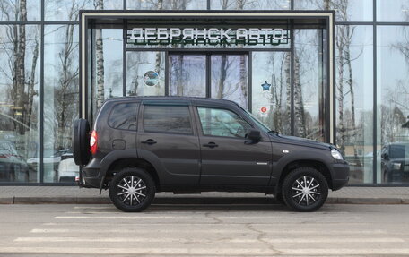 Chevrolet Niva I рестайлинг, 2016 год, 780 000 рублей, 4 фотография