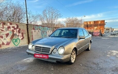 Mercedes-Benz E-Класс, 1998 год, 230 000 рублей, 3 фотография