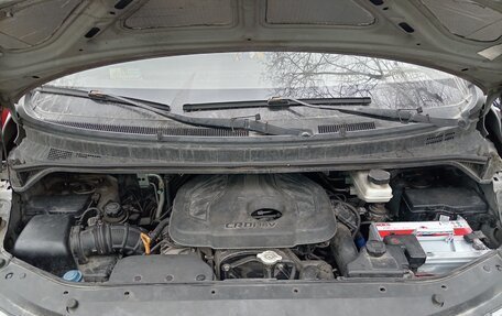 Hyundai Grand Starex Grand Starex I рестайлинг 2, 2015 год, 2 330 000 рублей, 13 фотография