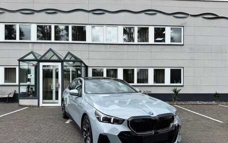 BMW 5 серия, 2025 год, 12 790 000 рублей, 2 фотография