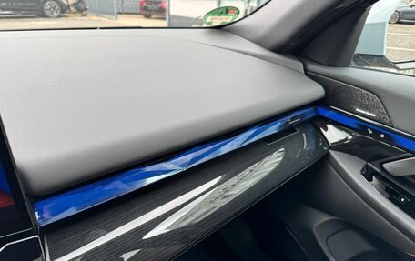 BMW 5 серия, 2025 год, 12 790 000 рублей, 14 фотография