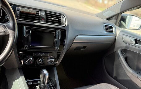 Volkswagen Jetta VI, 2016 год, 1 450 000 рублей, 10 фотография