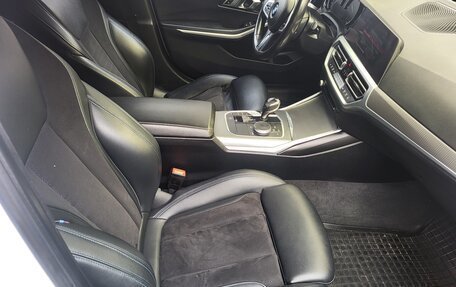 BMW 3 серия, 2019 год, 2 550 000 рублей, 11 фотография