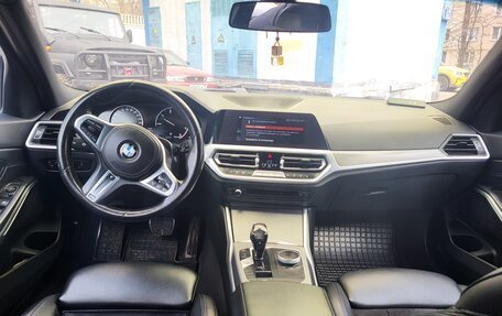 BMW 3 серия, 2019 год, 2 550 000 рублей, 14 фотография