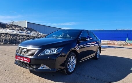 Toyota Camry, 2014 год, 2 070 000 рублей, 3 фотография