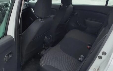 Renault Sandero II рестайлинг, 2017 год, 990 000 рублей, 11 фотография