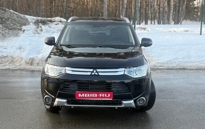 Mitsubishi Outlander III рестайлинг 3, 2014 год, 1 100 000 рублей, 1 фотография