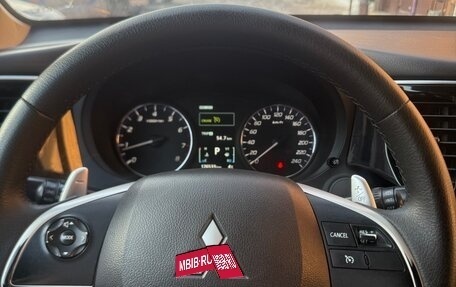 Mitsubishi Outlander III рестайлинг 3, 2014 год, 1 100 000 рублей, 5 фотография