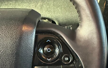 Toyota Prius IV XW50, 2019 год, 2 600 000 рублей, 7 фотография