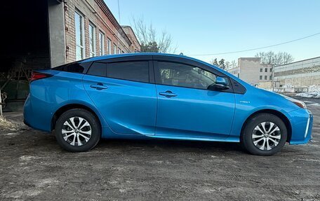 Toyota Prius IV XW50, 2019 год, 2 600 000 рублей, 19 фотография