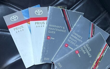 Toyota Prius IV XW50, 2019 год, 2 600 000 рублей, 27 фотография