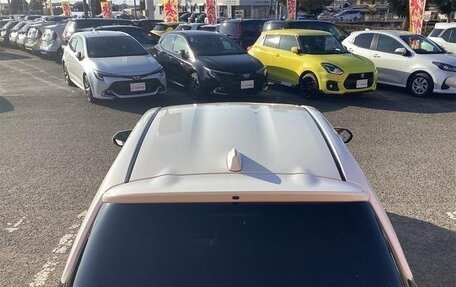 Toyota Yaris, 2022 год, 1 047 000 рублей, 3 фотография