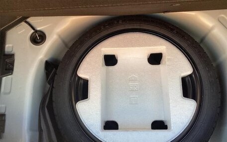 Toyota Yaris, 2022 год, 1 047 000 рублей, 29 фотография