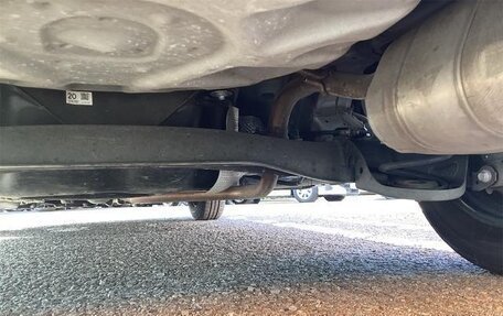 Toyota Yaris, 2022 год, 1 047 000 рублей, 36 фотография