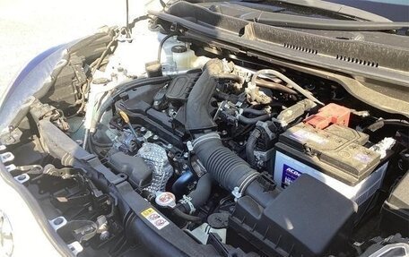 Toyota Yaris, 2022 год, 1 047 000 рублей, 39 фотография