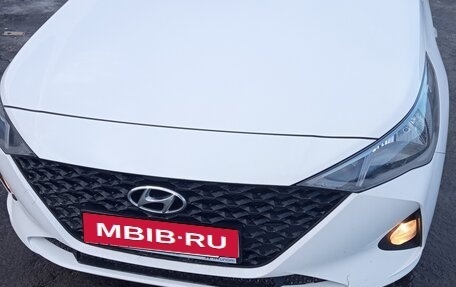 Hyundai Solaris II рестайлинг, 2021 год, 1 520 000 рублей, 1 фотография