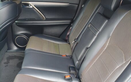 Lexus RX IV рестайлинг, 2019 год, 5 500 000 рублей, 10 фотография